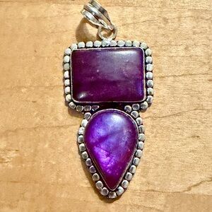 Elegant Purple Labradorite Pendant Necklace